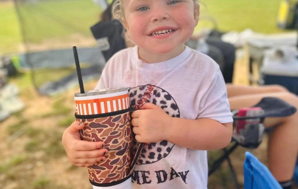 a kid using lit handlers on his drinks