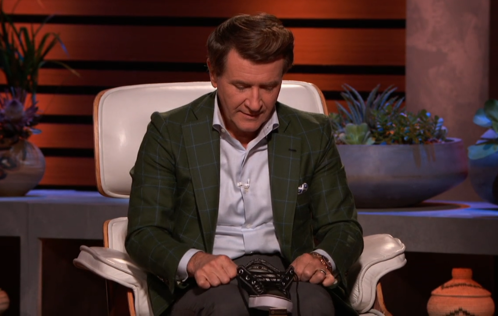 robert herjavec testing out stretchlace on shoes