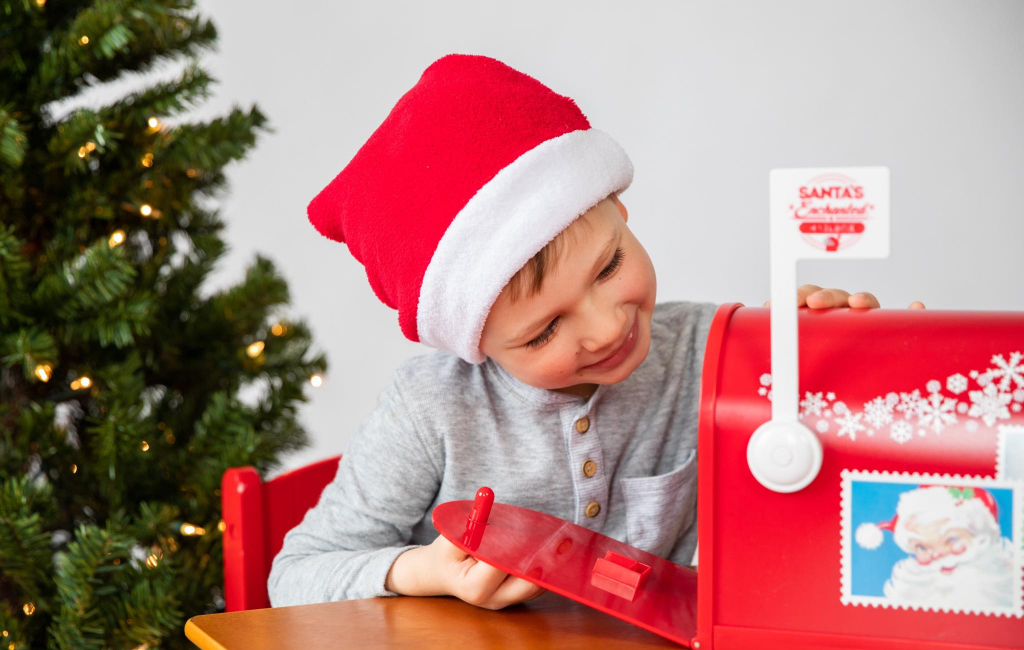 kid with Santas Mailbox