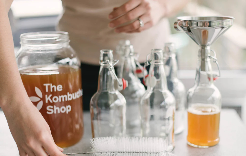 brewing kombucha