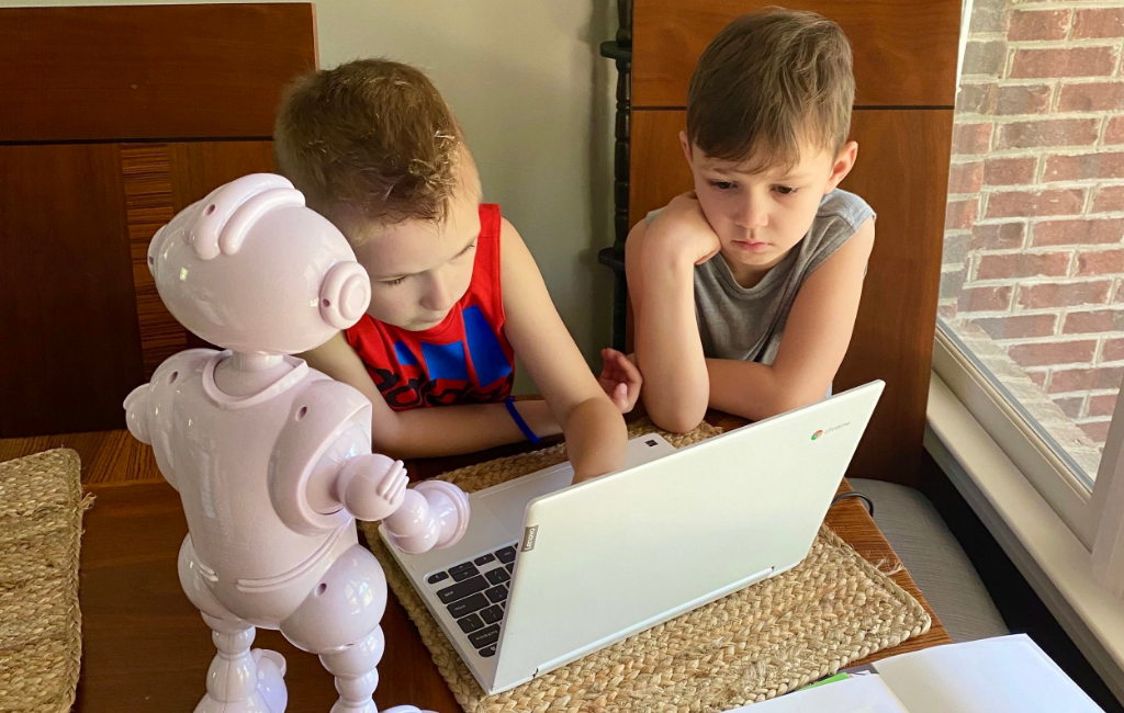 children-studying-with-van-robotics