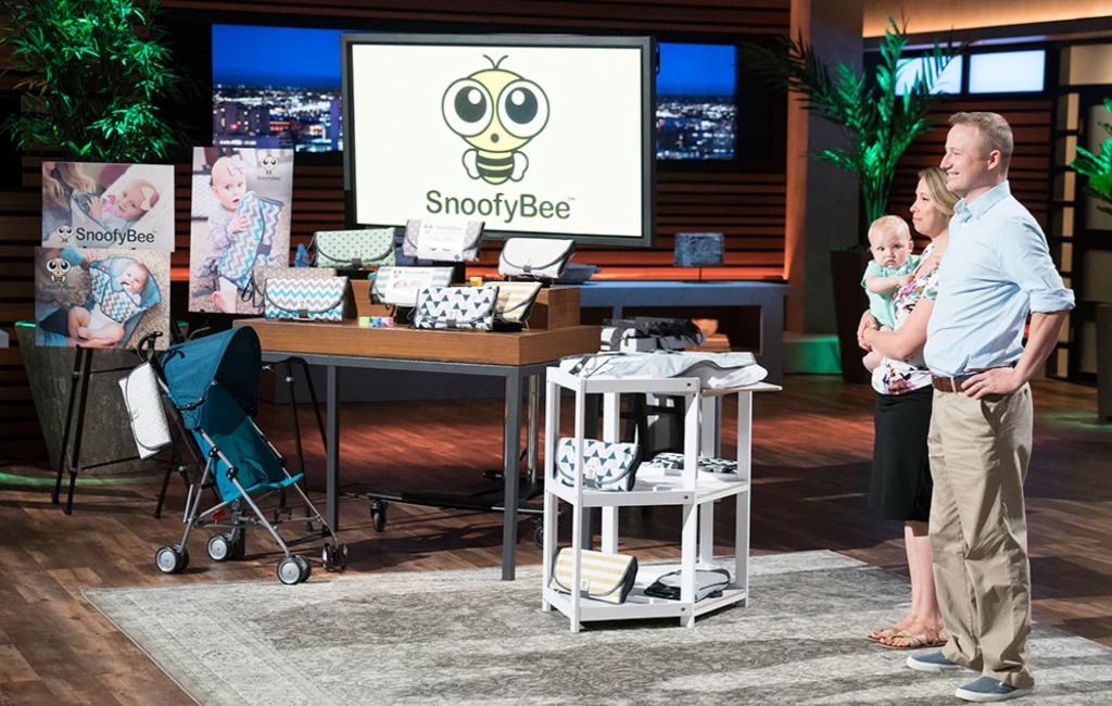 founders-of-snoofybee-diaper-changing-pad-pitching-on-shark-tank