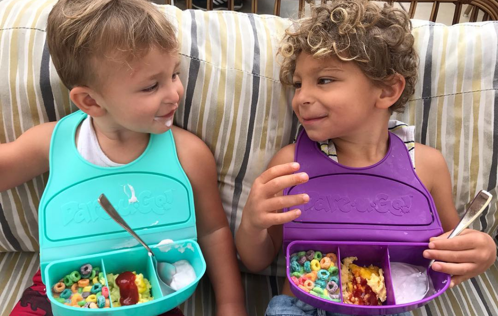 kids wearing bibs