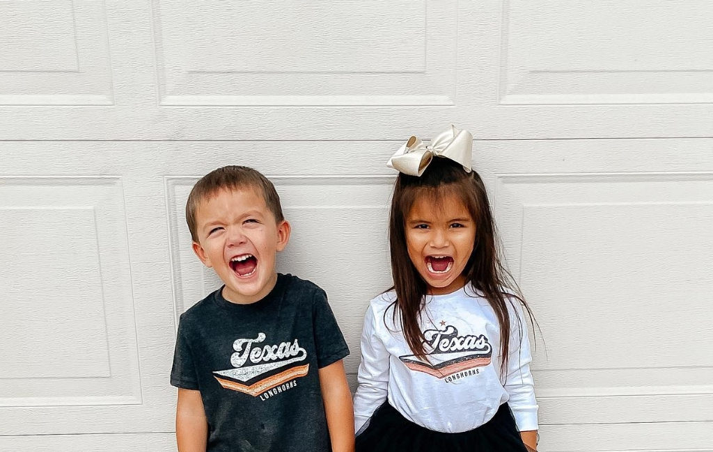 kids-in-Texas-t-shirts