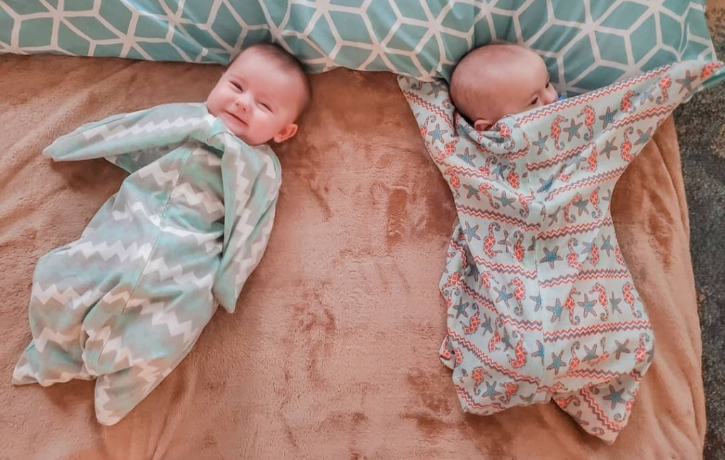 twins-smiling-baby