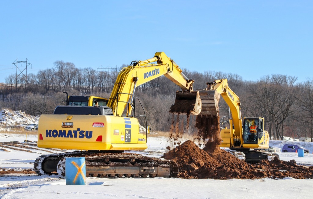 extreme-sandbox-heavy-equipment-adventures