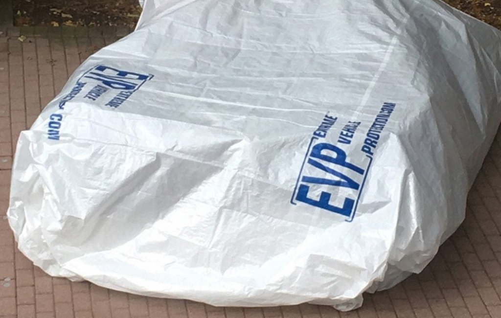 extreme-vehicle-protection-flood-protection-bag-closeup