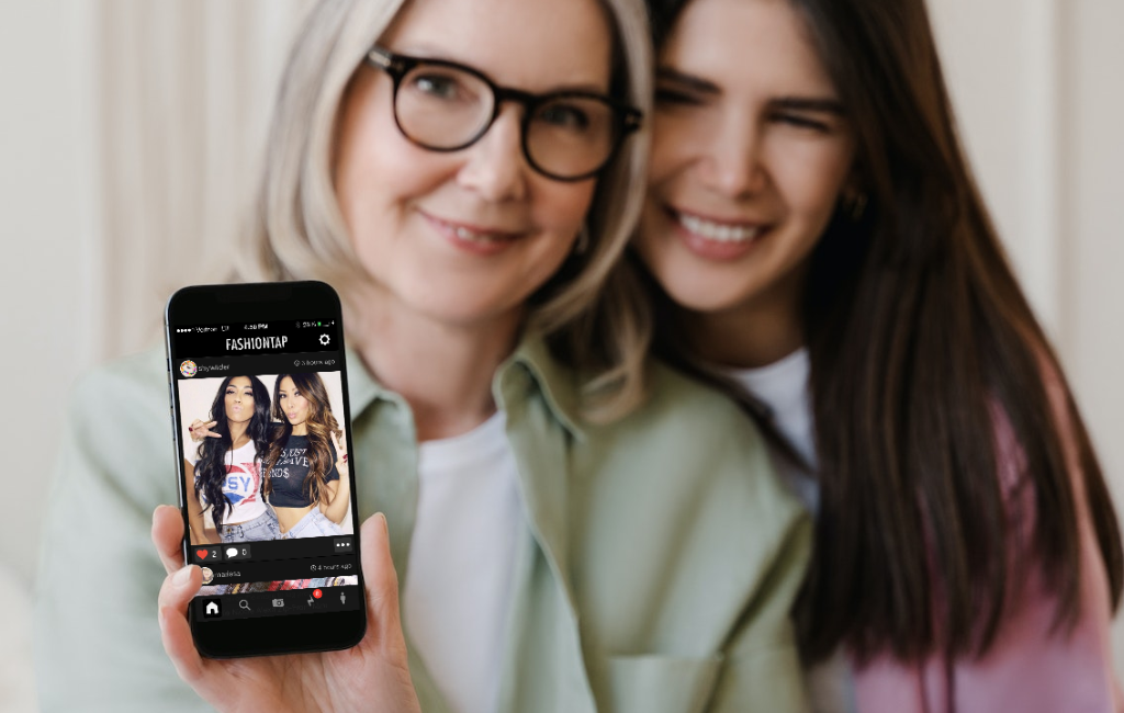 fashiontap-app-interface-on-phone