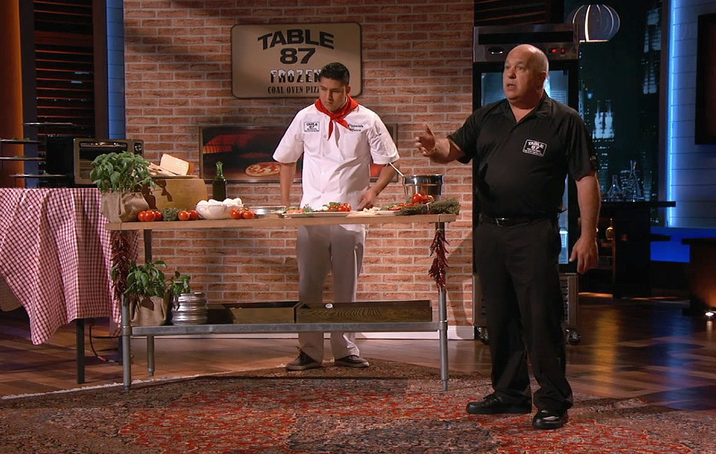 founder-of-table-87-coal-oven-pizza-pitching-on-shark-tank