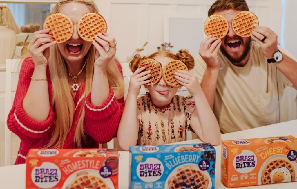 people-holding-brazi-bites-brazilian-cheese-bread