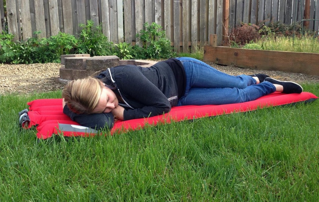 people-laying-on-windcatcher-quick-inflating-air-mattress