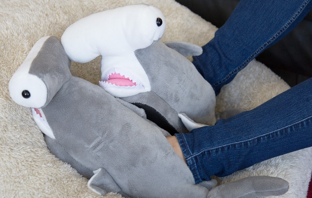 baby-shark-slippers