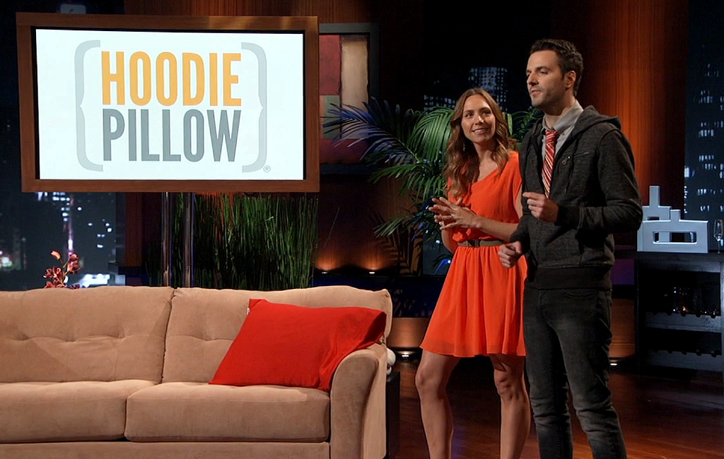 founders-of-hoodiepillow-pitching-on-shark-tank