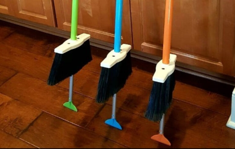 sweep-easy-brooms