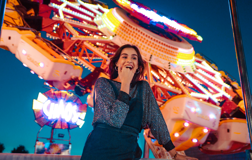 woman-in-amusement-park