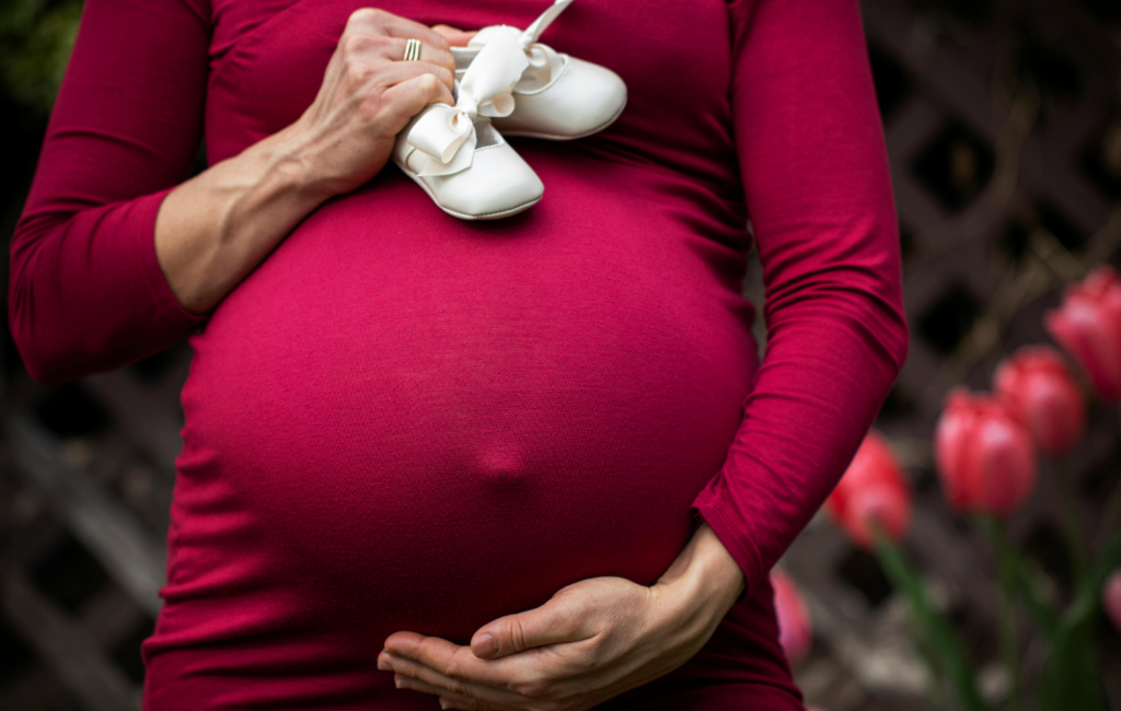 pregnant-woman-in-dress