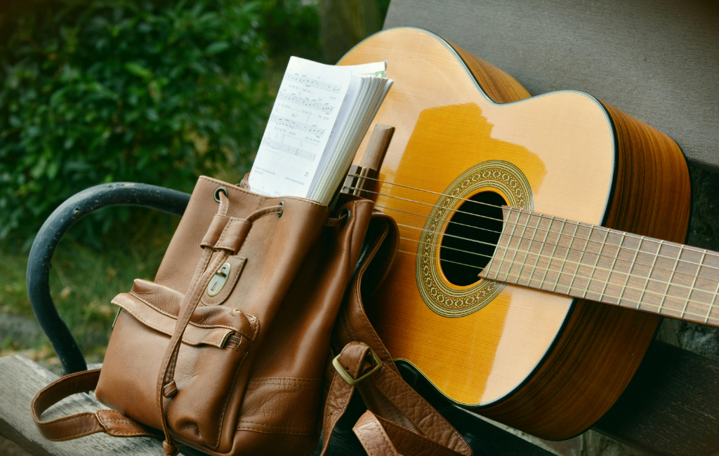 guitar-and-notes