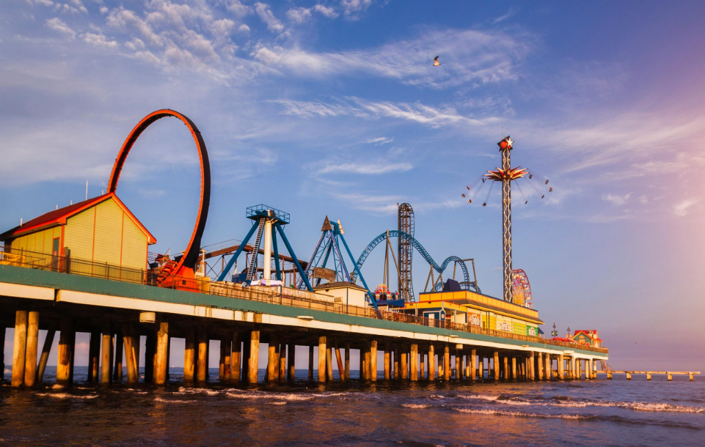 amusement-park-near-ocean