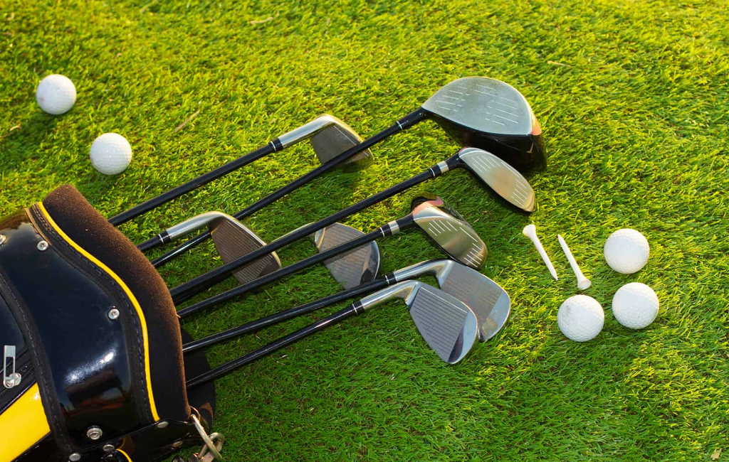 golf-clubs-and-balls